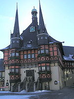 http://upload.wikimedia.org/wikipedia/commons/thumb/4/4d/Rathaus_Wernigerode.jpg/150px-Rathaus_Wernigerode.jpg